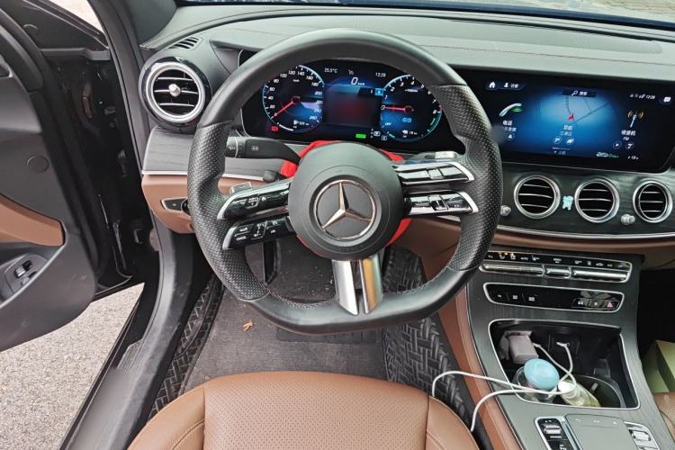 Used Mercedes-Benz E-Class New Energy 2022 Restyled E 350 e L Plug-in Hybrid Sports Sedan Steering Wheel