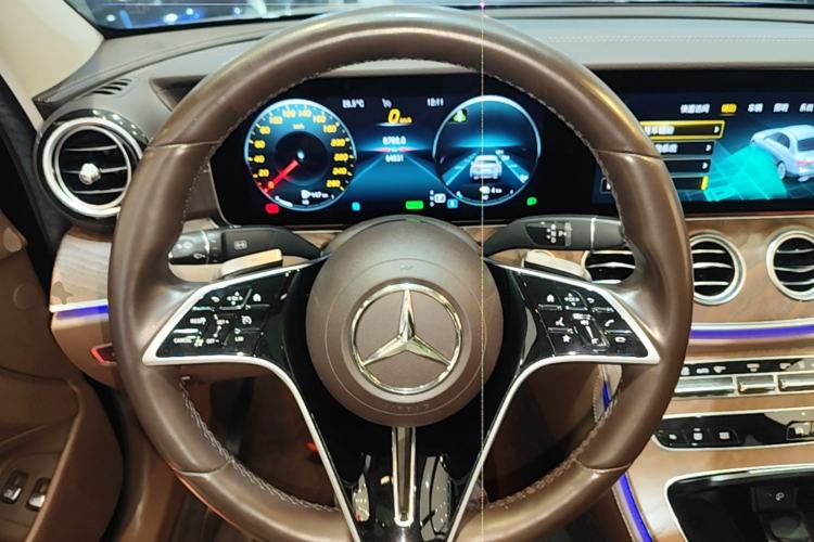 Used Mercedes-Benz E-Class New Energy 2022 Restyled E 350 e L Plug-in Hybrid Sedan Steering Wheel