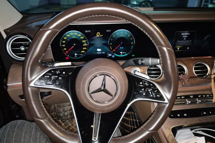 Used Mercedes-Benz E-Class New Energy 2022 Restyled E 350 e L Plug-in Hybrid Sedan Steering Wheel