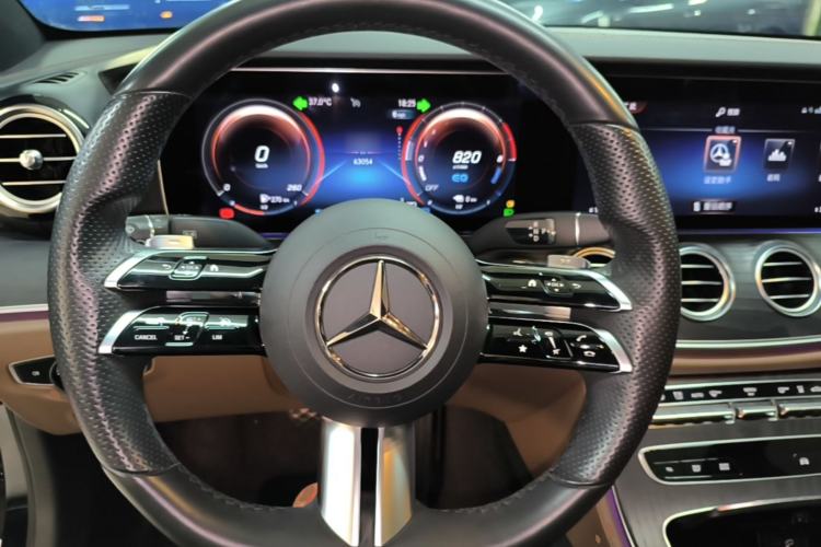 Used Mercedes-Benz E-Class New Energy 2022 E 350 e L Plug-in Hybrid Sports Sedan Steering Wheel