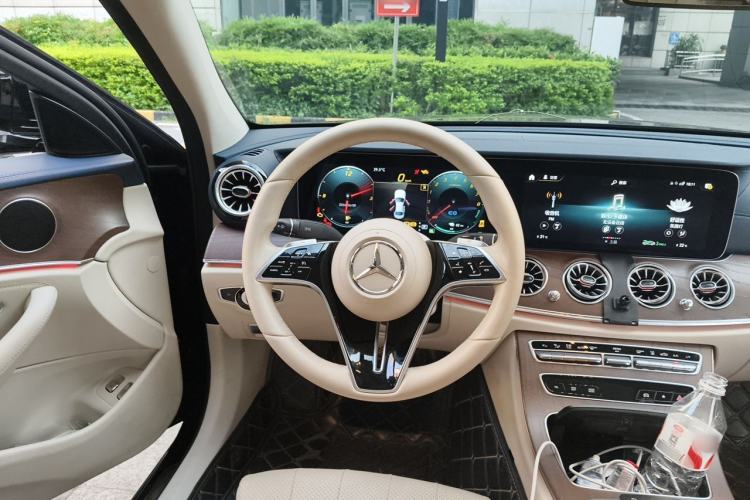 Used Mercedes-Benz E-Class New Energy 2022 Facelift E 350 e L Plug-in Hybrid Sedan Steering Wheel