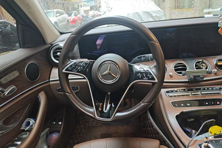 Used Mercedes-Benz E-Class New Energy 2022 Facelift E 350 e L Plug-in Hybrid Sedan Steering Wheel