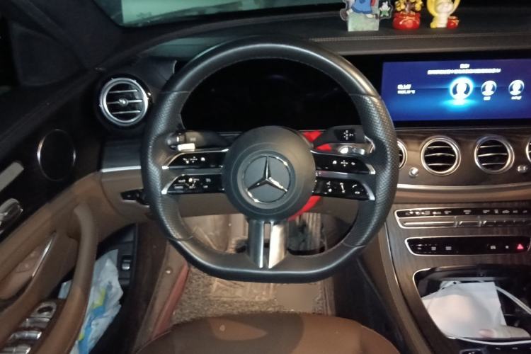 Used Mercedes-Benz E-Class New Energy 2022 E 350 e L Plug-in Hybrid Sports Sedan Steering Wheel