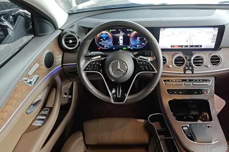 Used Mercedes-Benz E-Class New Energy 2022 Second Facelift E 350 e L Plug-in Hybrid Sedan Steering Wheel