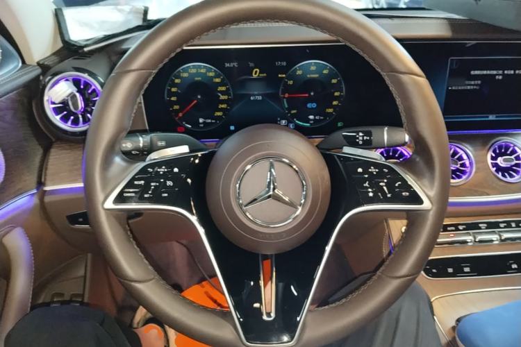 Used Mercedes-Benz E-Class New Energy 2022 Restyled E 350 e L Plug-in Hybrid Sedan Steering Wheel