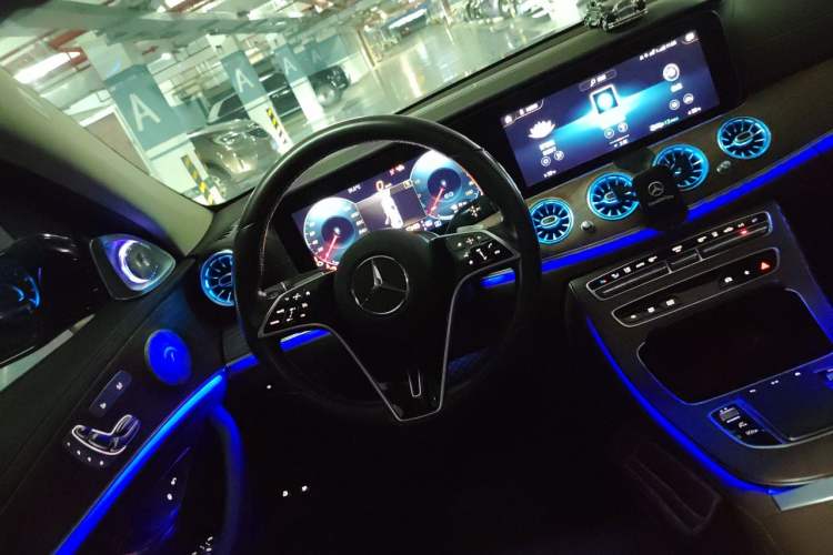Used Mercedes-Benz E-Class New Energy 2022 Restyled E 350 e L Plug-in Hybrid Sedan Steering Wheel