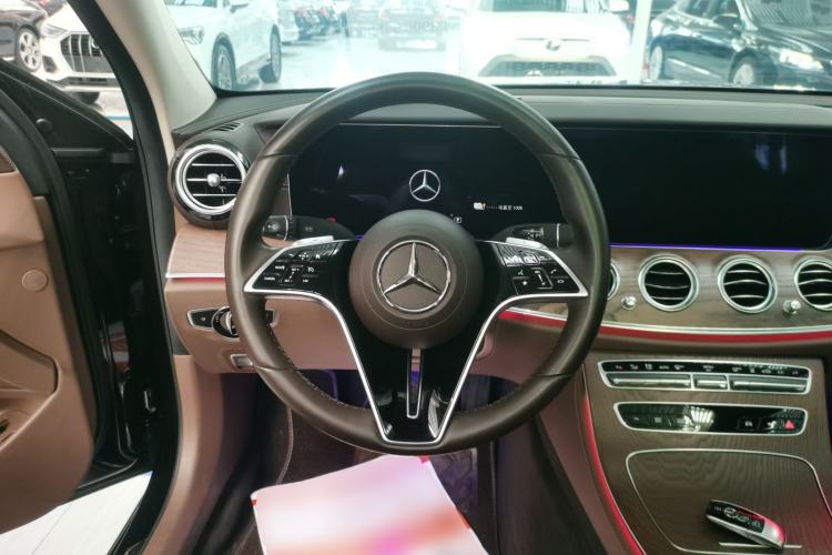 Used Mercedes-Benz E-Class New Energy 2022 Second Facelift E 350 e L Plug-in Hybrid Sedan Steering Wheel