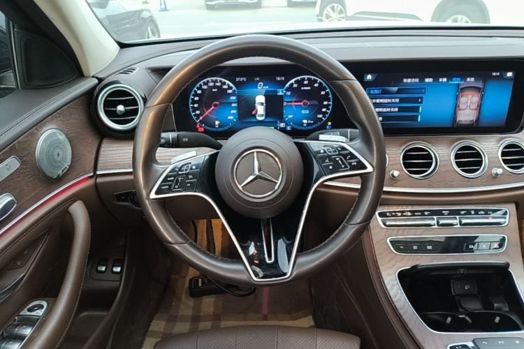 Used Mercedes-Benz E-Class New Energy 2022 Facelift E 350 e L Plug-in Hybrid Sedan Steering Wheel