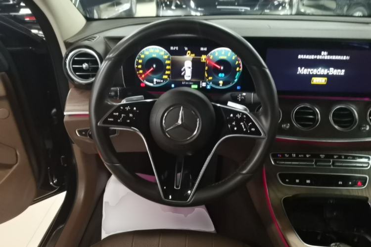 Used Mercedes-Benz E-Class New Energy 2022 Restyled E 350 e L Plug-in Hybrid Sedan Steering Wheel
