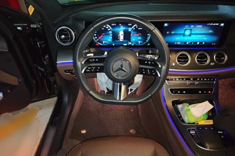 Used Mercedes-Benz E-Class New Energy 2022 E 350 e L Plug-in Hybrid Sports Sedan Steering Wheel