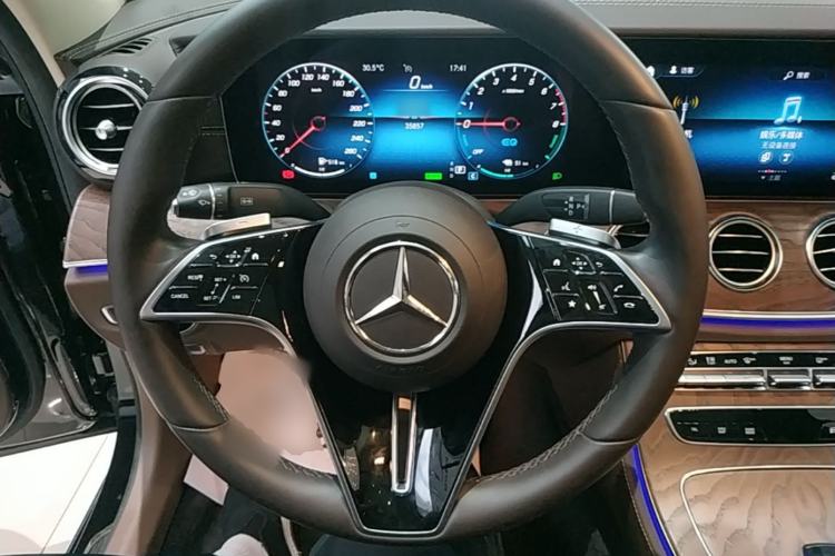 Used Mercedes-Benz E-Class New Energy 2022 Facelift E 350 e L Plug-in Hybrid Sedan Steering Wheel