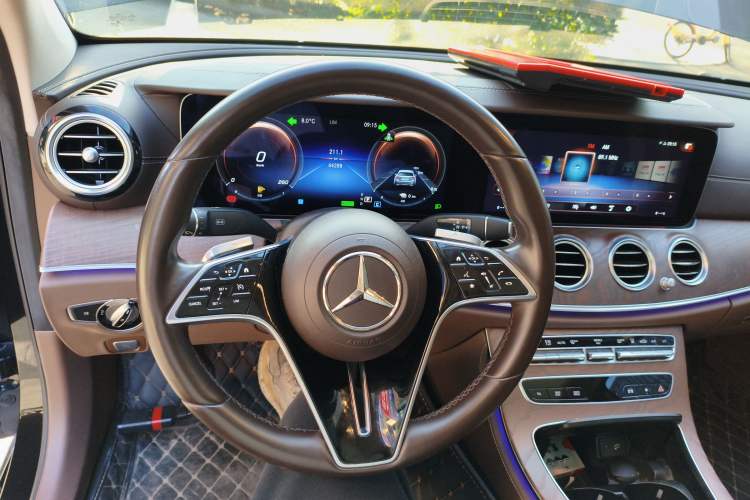 Used Mercedes-Benz E-Class New Energy 2022 Restyled E 350 e L Plug-in Hybrid Sedan Steering Wheel
