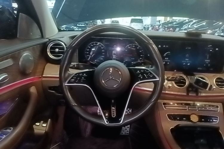 Used Mercedes-Benz E-Class New Energy 2022 Second Facelift E 350 e L Plug-in Hybrid Sedan Steering Wheel