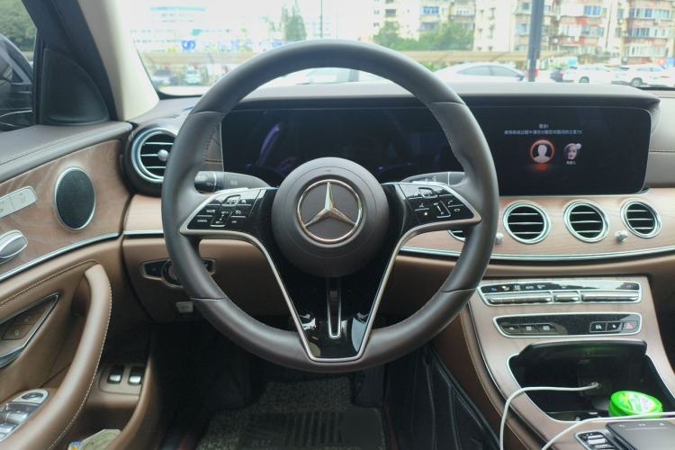 Used Mercedes-Benz E-Class New Energy 2022 Facelift E 350 e L Plug-in Hybrid Sedan Steering Wheel