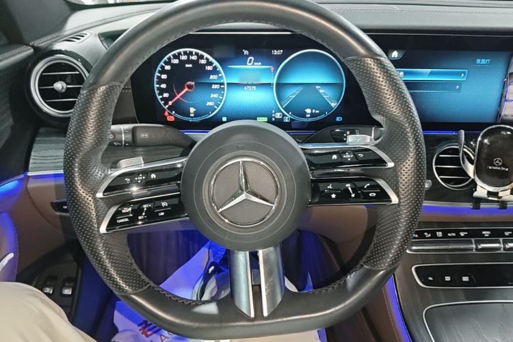 Used Mercedes-Benz E-Class New Energy 2022 Restyled E 350 e L Plug-in Hybrid Sports Sedan Steering Wheel