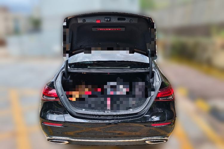 Used Mercedes-Benz E-Class New Energy 2022 Facelift E 350 e L Plug-in Hybrid Sedan Trunk