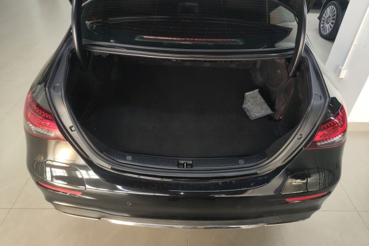 Used Mercedes-Benz E-Class New Energy 2022 Second Facelift E 350 e L Plug-in Hybrid Sports Sedan Trunk