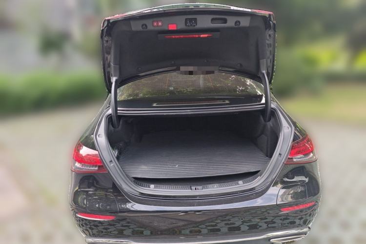 Used Mercedes-Benz E-Class New Energy 2022 Facelift E 350 e L Plug-in Hybrid Sedan Trunk
