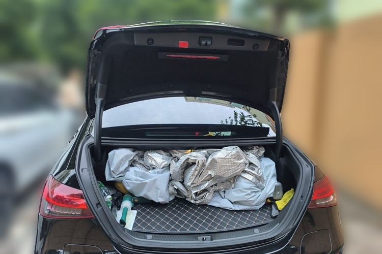 Used Mercedes-Benz E-Class New Energy 2022 Restyled E 350 e L Plug-in Hybrid Sports Sedan Trunk