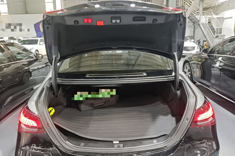 Used Mercedes-Benz E-Class New Energy 2022 Facelift E 350 e L Plug-in Hybrid Sedan Trunk