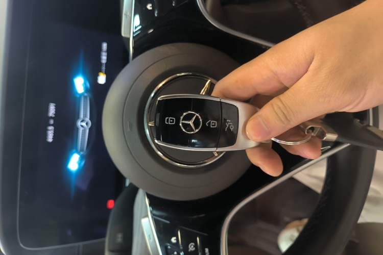 Used Mercedes-Benz E-Class New Energy 2022 Restyled E 350 e L Plug-in Hybrid Sedan Vehicle Key