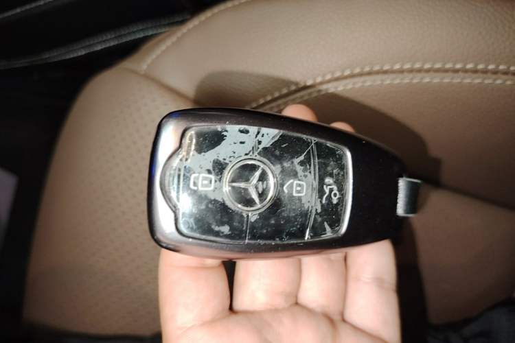 Used Mercedes-Benz E-Class New Energy 2022 E 350 e L Plug-in Hybrid Sports Sedan Vehicle Key