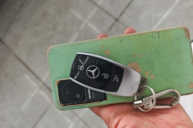 Used Mercedes-Benz E-Class New Energy 2022 Facelift E 350 e L Plug-in Hybrid Sedan Vehicle Key