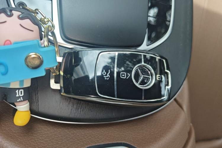 Used Mercedes-Benz E-Class New Energy 2022 Restyled E 350 e L Plug-in Hybrid Sedan Vehicle Key