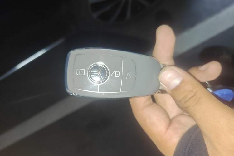 Used Mercedes-Benz E-Class New Energy 2022 Facelift E 350 e L Plug-in Hybrid Sedan Vehicle Key