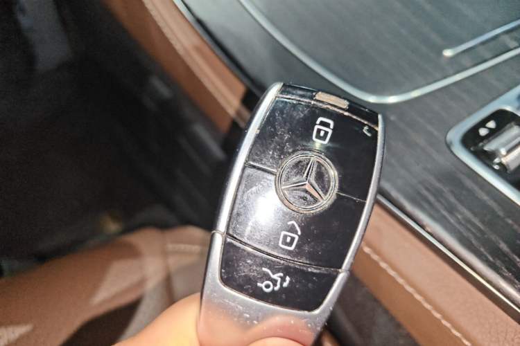 Used Mercedes-Benz E-Class New Energy 2022 E 350 e L Plug-in Hybrid Sports Sedan Vehicle Key