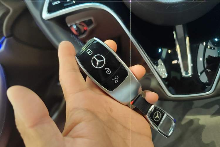 Used Mercedes-Benz E-Class New Energy 2022 Restyled E 350 e L Plug-in Hybrid Sedan Vehicle Key