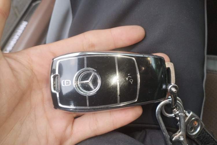 Used Mercedes-Benz E-Class New Energy 2022 Second Facelift E 350 e L Plug-in Hybrid Sedan Vehicle Key