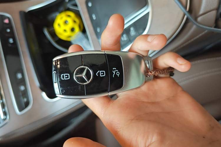 Used Mercedes-Benz E-Class New Energy 2022 Facelift E 350 e L Plug-in Hybrid Sedan Vehicle Key