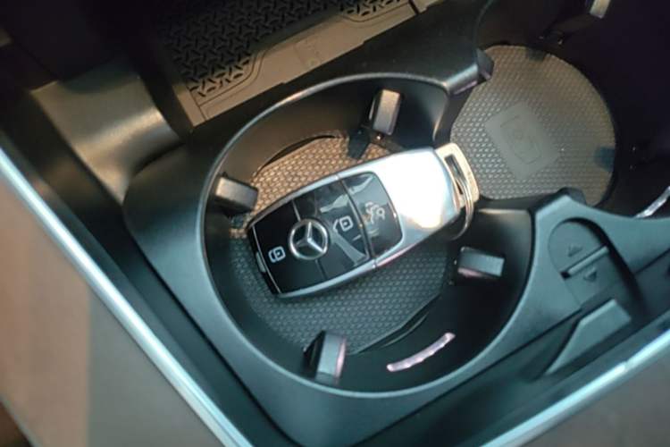 Used Mercedes-Benz E-Class New Energy 2022 E 350 e L Plug-in Hybrid Sports Sedan Vehicle Key