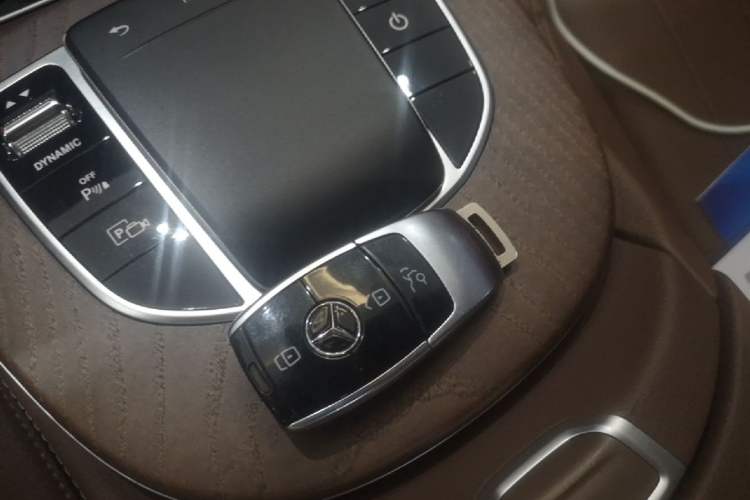 Used Mercedes-Benz E-Class New Energy 2022 E 350 e L Plug-in Hybrid Sedan Vehicle Key