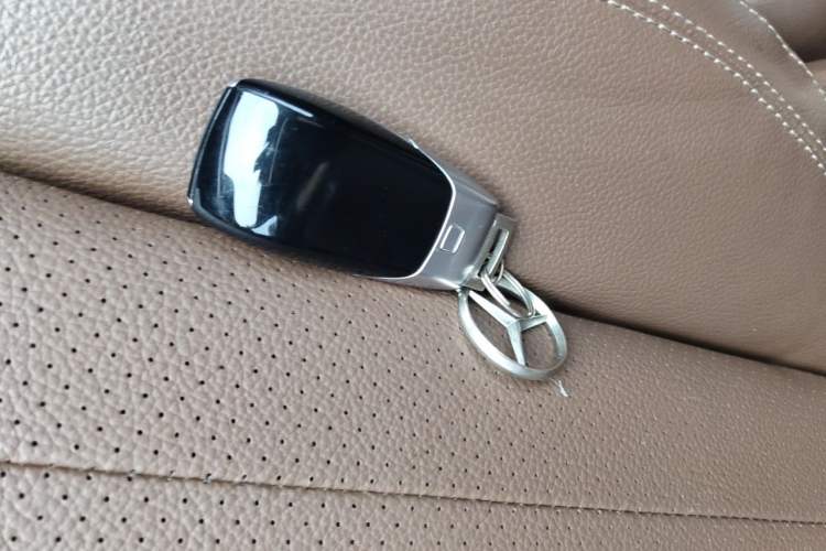 Used Mercedes-Benz E-Class New Energy 2022 Restyled E 350 e L Plug-in Hybrid Sedan Vehicle Key