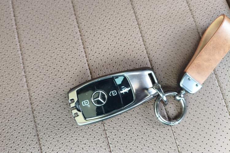 Used Mercedes-Benz E-Class New Energy 2022 Facelift E 350 e L Plug-in Hybrid Sedan Vehicle Key