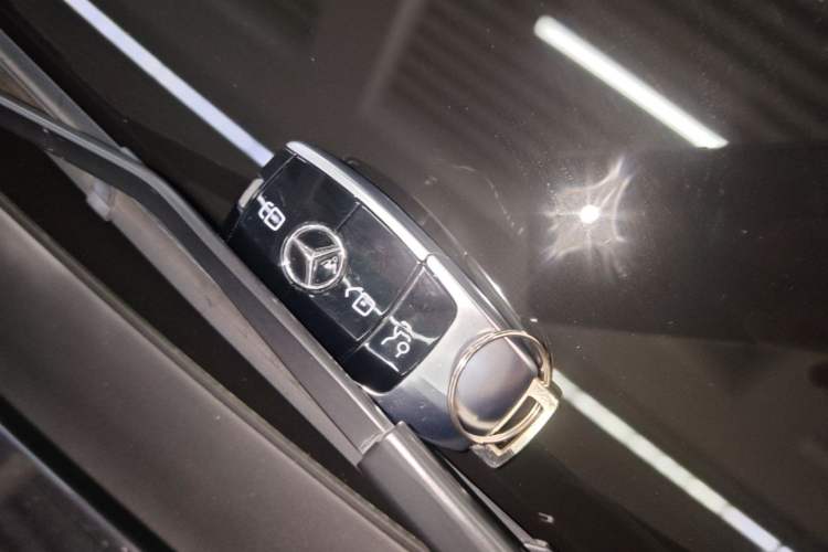 Used Mercedes-Benz E-Class New Energy 2022 Restyled E 350 e L Plug-in Hybrid Sedan Vehicle Key
