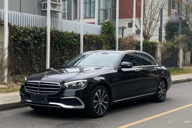 Ojetý Mercedes-Benz E-Class New Energy 2022 Restyled E 350 e L Plug-in Hybrid Sedan