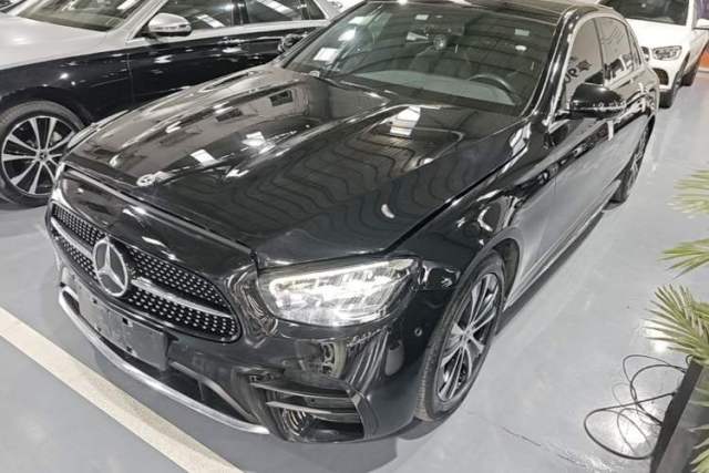Ojetý Mercedes-Benz E-Class New Energy 2022 Restyled E 350 e L Plug-in Hybrid Sports Sedan