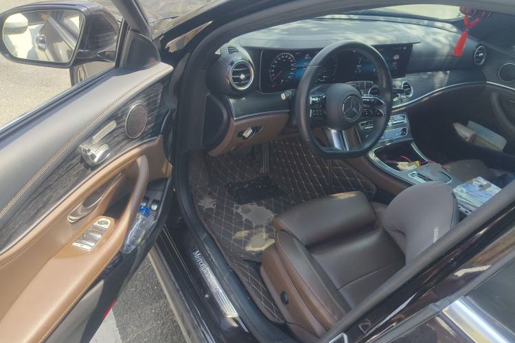 Used Mercedes-Benz E-Class New Energy 2022 Restyled E 350 e L Plug-in Hybrid Sports Sedan Driver Seat