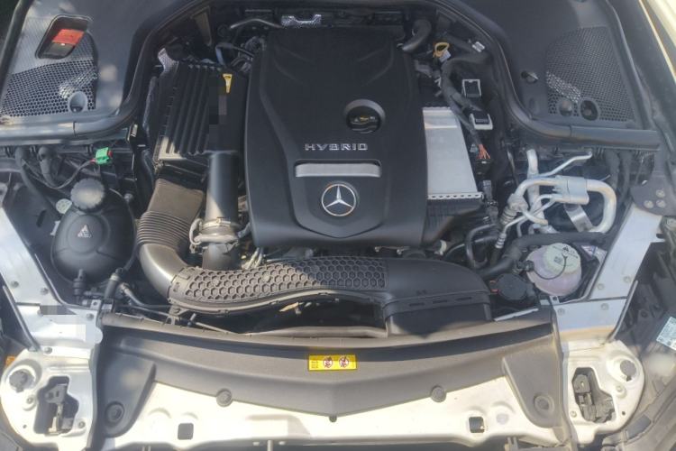 Used Mercedes-Benz E-Class New Energy 2022 Restyled E 350 e L Plug-in Hybrid Sports Sedan Engine Bay
