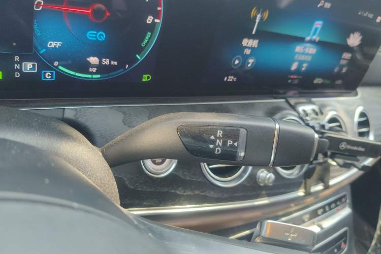 Used Mercedes-Benz E-Class New Energy 2022 Restyled E 350 e L Plug-in Hybrid Sports Sedan Gear Lever
