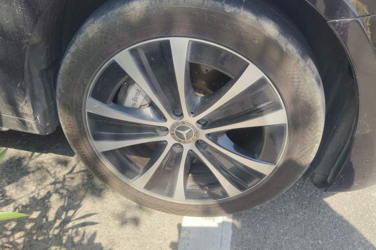 Used Mercedes-Benz E-Class New Energy 2022 Restyled E 350 e L Plug-in Hybrid Sports Sedan Right Front Wheel Hub