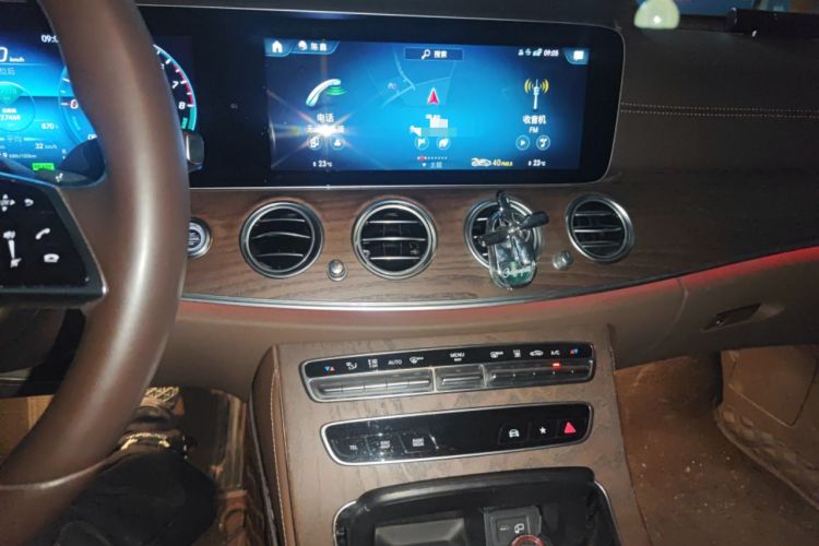 Used Mercedes-Benz E-Class New Energy 2022 Restyled E 350 e L Plug-in Hybrid Sedan Audio And AC Panel