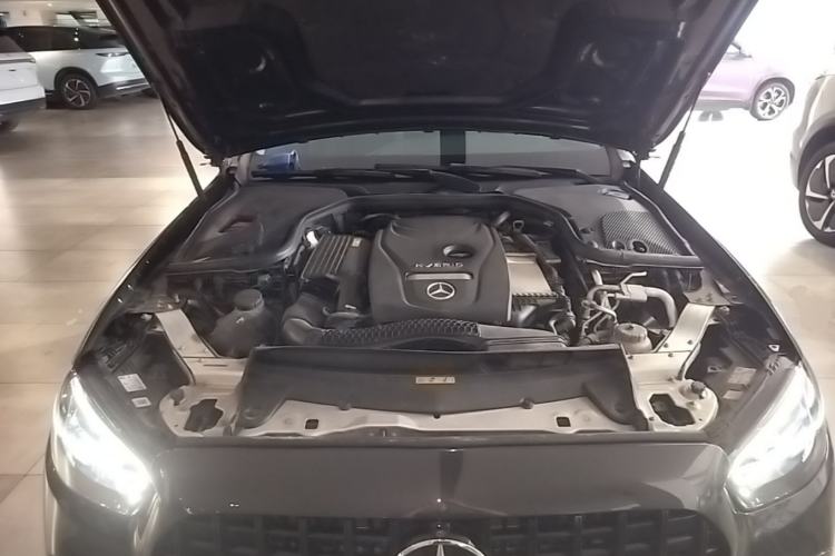 Used Mercedes-Benz E-Class New Energy 2022 Restyled E 350 e L Plug-in Hybrid Sports Sedan Engine Bay