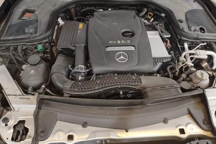 Used Mercedes-Benz E-Class New Energy 2022 E 350 e L Plug-in Hybrid Sedan Engine Bay