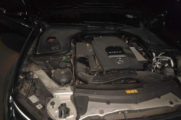 Used Mercedes-Benz E-Class New Energy 2022 Restyled E 350 e L Plug-in Hybrid Sedan Engine Bay Right