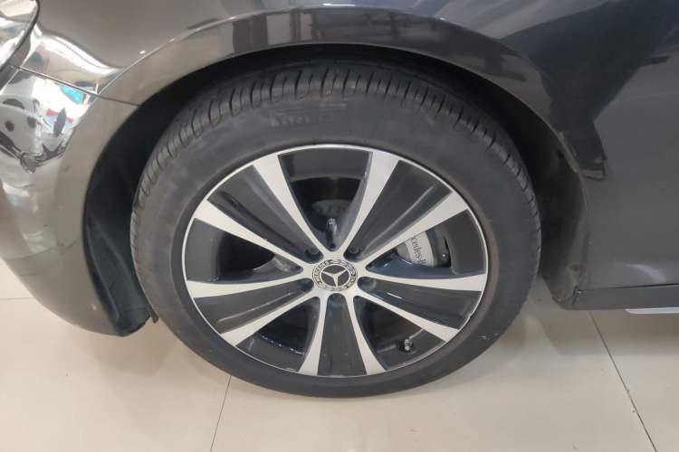 Used Mercedes-Benz E-Class New Energy 2022 Restyled E 350 e L Plug-in Hybrid Sports Sedan Exterior 5
