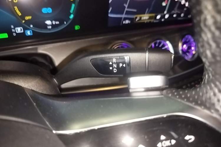 Used Mercedes-Benz E-Class New Energy 2022 Restyled E 350 e L Plug-in Hybrid Sports Sedan Gear Lever